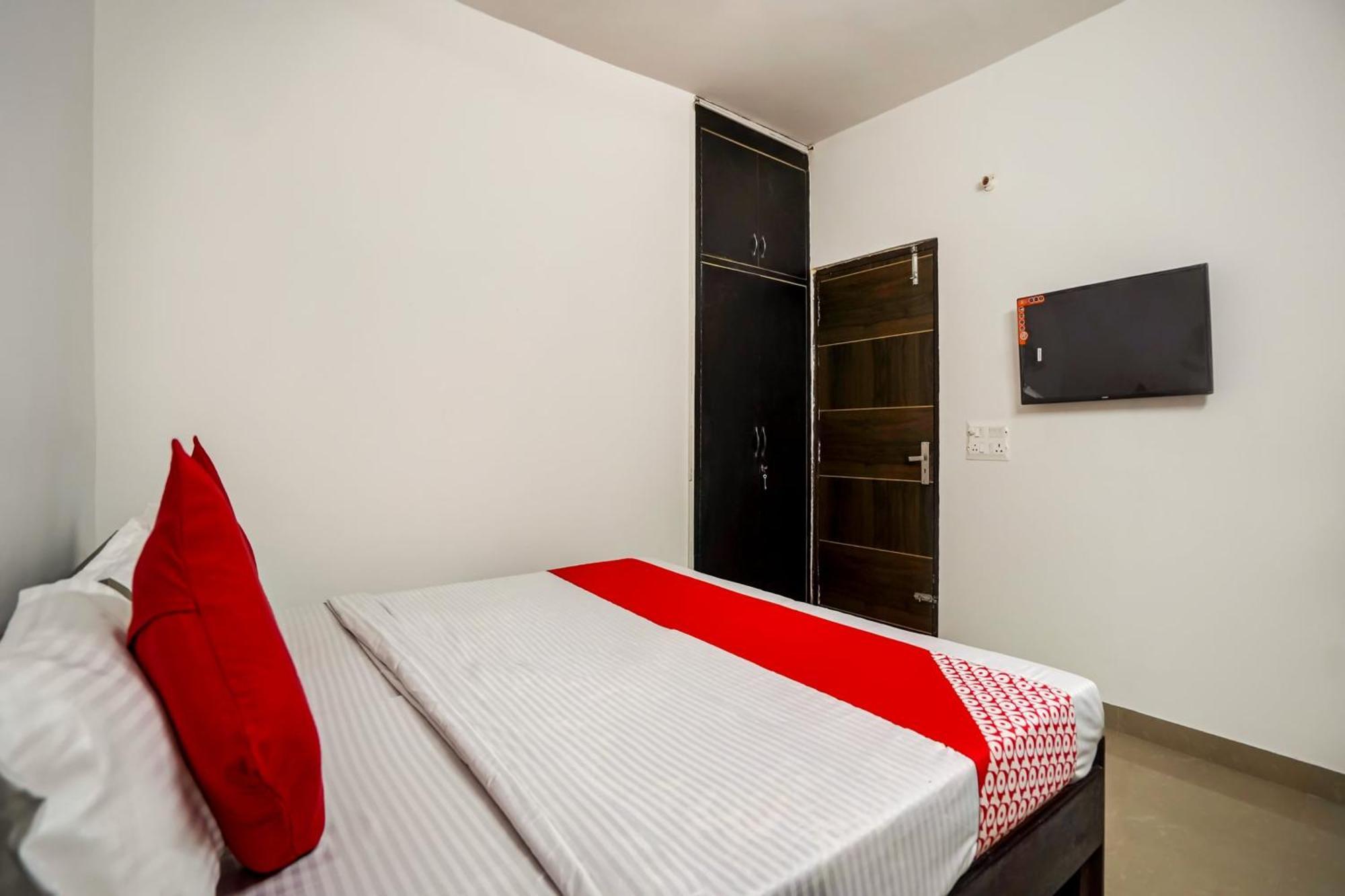 Oyo Flagship 75287 Pubg Residency Hotel New Delhi Exterior photo