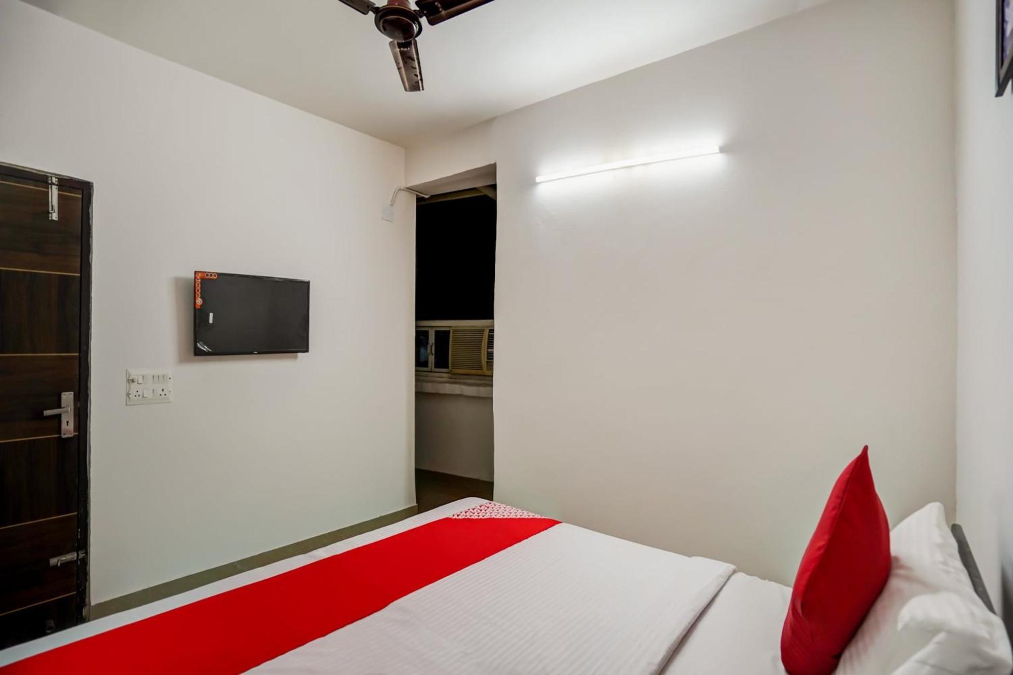 Oyo Flagship 75287 Pubg Residency Hotel New Delhi Exterior photo