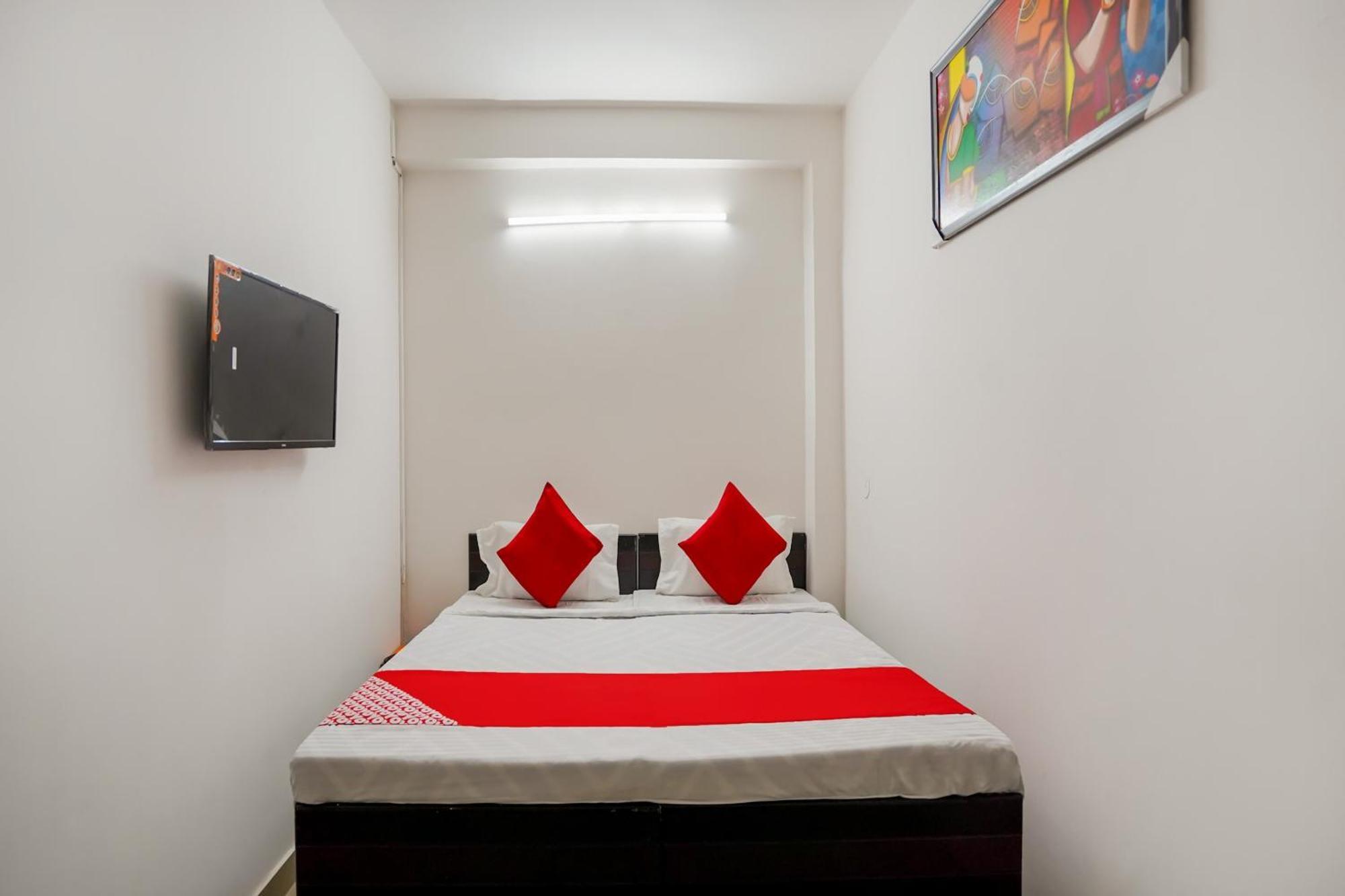 Oyo Flagship 75287 Pubg Residency Hotel New Delhi Exterior photo